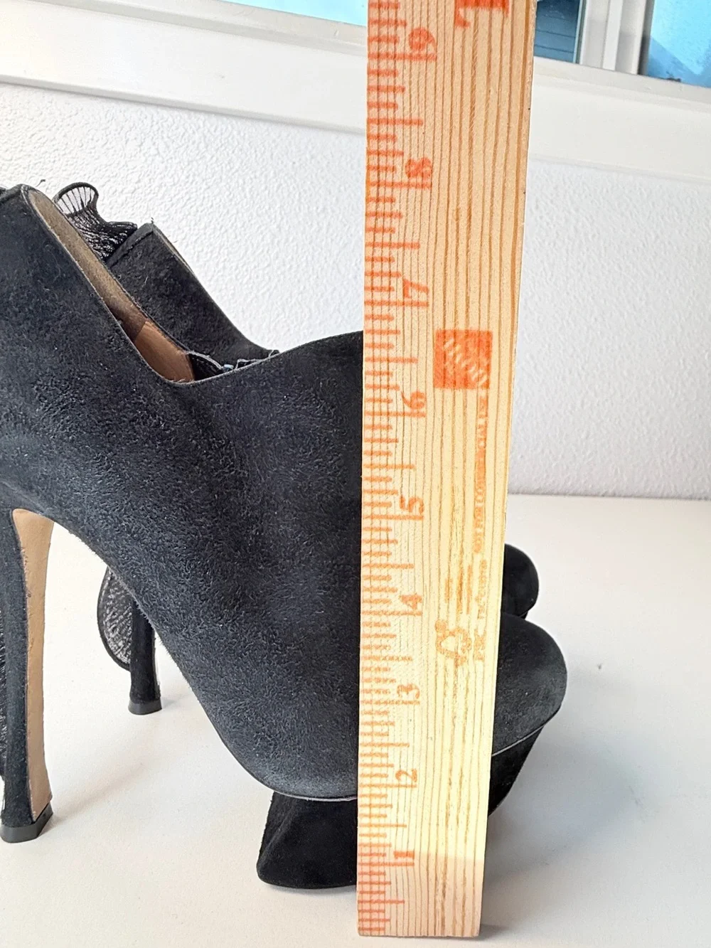 Nicholas Kirkwood Black Suede Ruffle Heel Platform Booties Size 38 With Dustbag